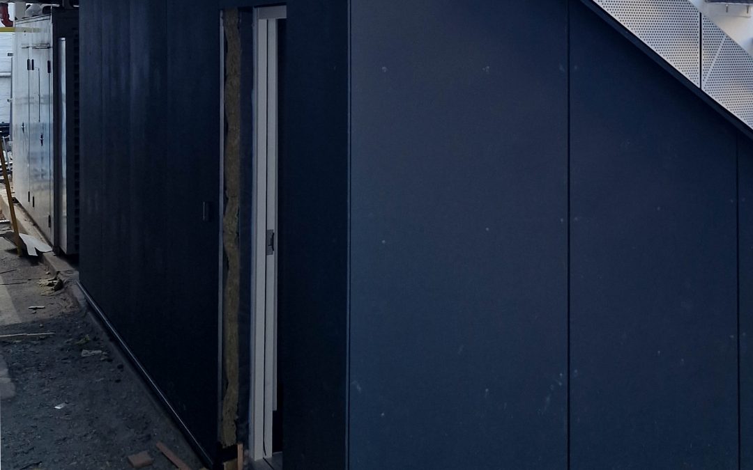 Extra large rainscreen